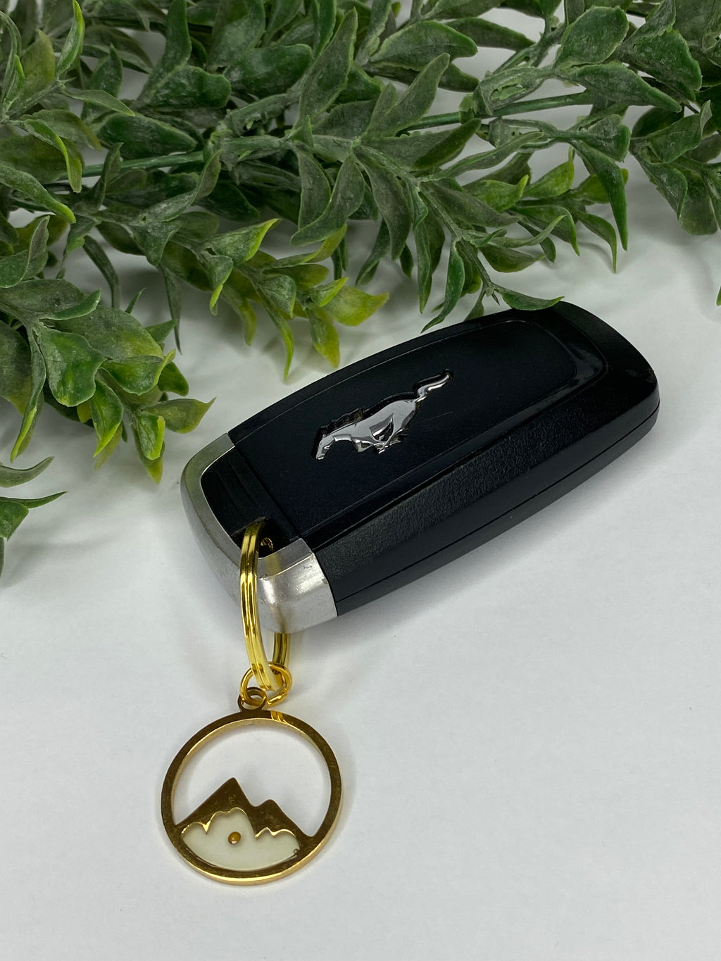 🌿Tiny Mustard Seed Mountain Keychain – Stainless Steel Adventure Charm( Gold or Silver ) 🌿