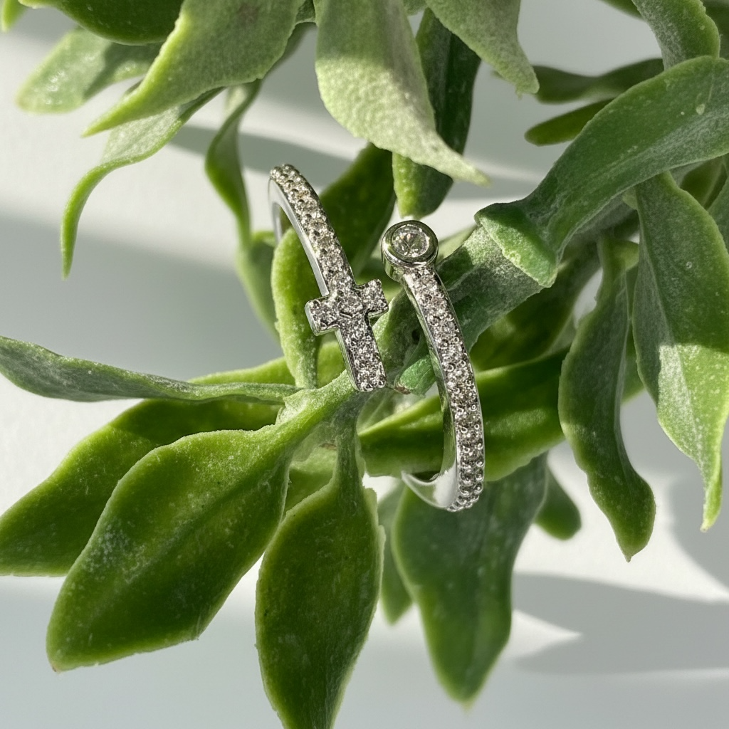🌿✨Elegant Silver-Tone Cross & Heart Cubic Zirconia Ring for Women🌿✨